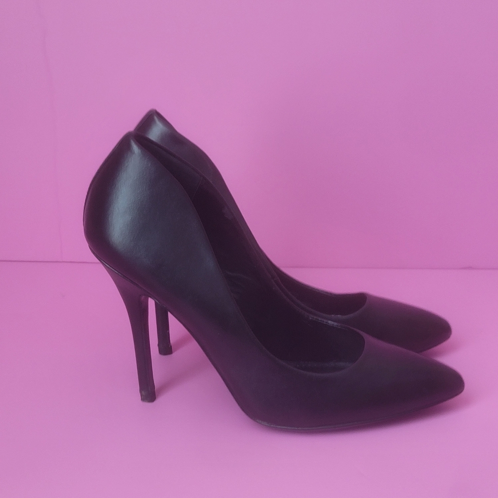 Sale! Steve Madden Galleryy Heels